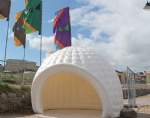Sealed exhibition luna tent