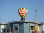 Inflatable ground advertising balloon