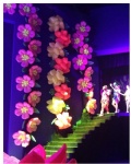 Top quality colorful hanging inflatable stage flower chain